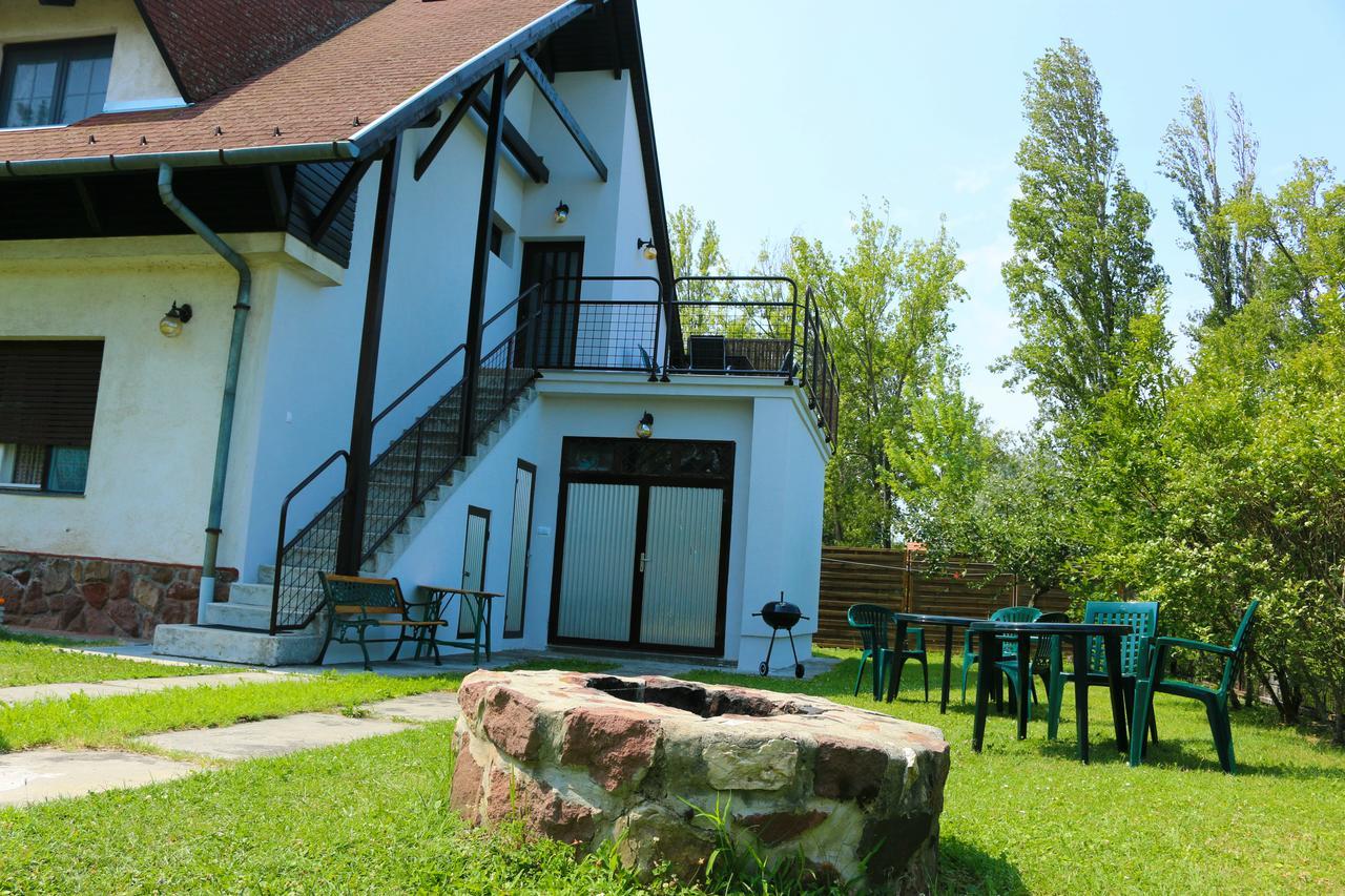Nefelejcs Vila Zamárdi Exterior foto